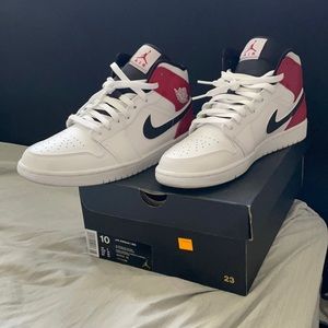 Jordan 1 White Black Gym Red Mid